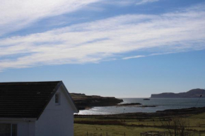 The Loft at Strathardle - Lochside Apartment, Isle of Skye